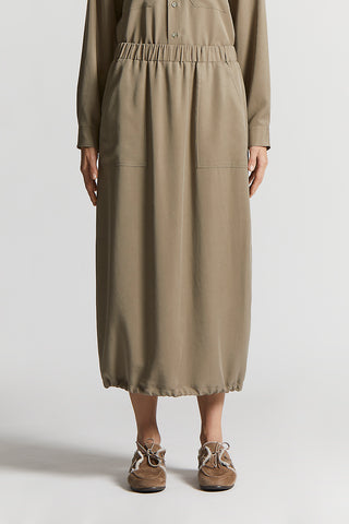 Fluid peach-finish twill skirt