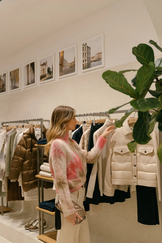 The Easy collection reveals itself in the evocative streets of Brera