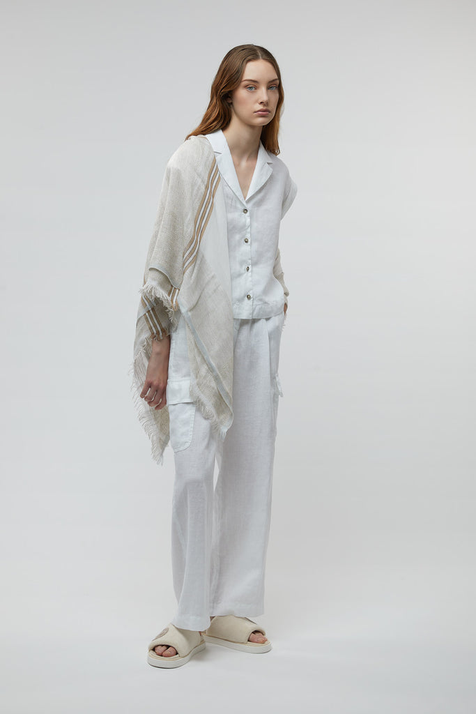 Wrap in linen, cotton and viscose blend  