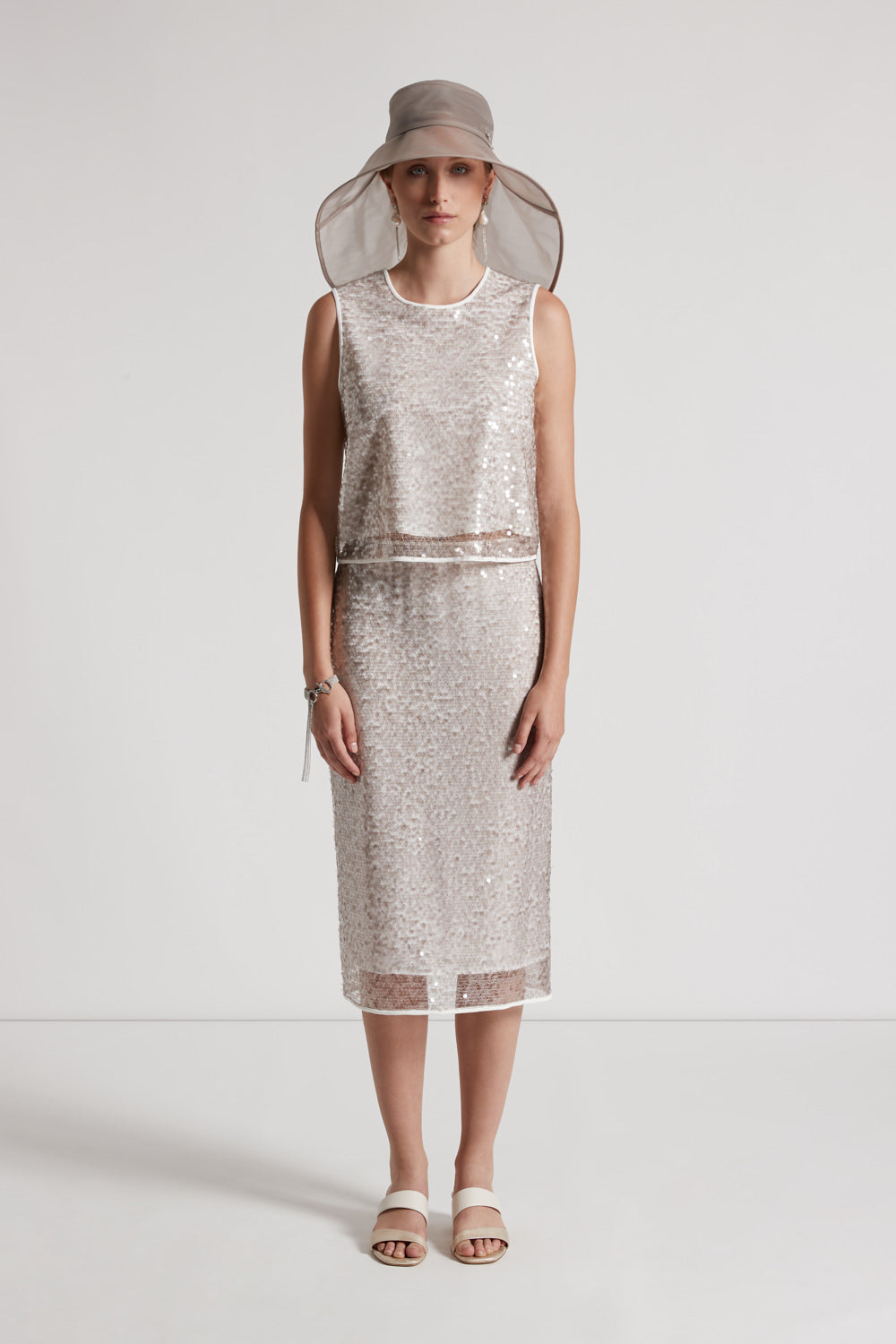 ノリコ2508W2 Lightweight translucent sequin net top | Peserico