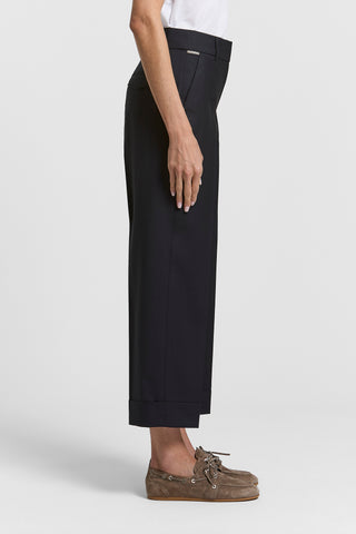 Straight-leg trousers in merino wool