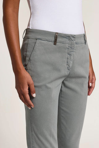 Pantalon cigarette en gabardine de coton