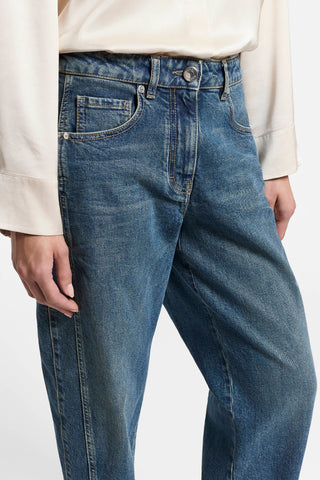Carrot-leg stonewash jeans