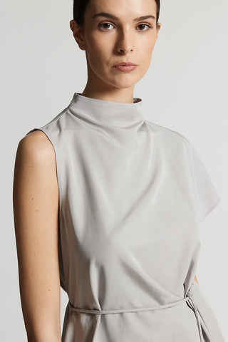 Fluid peach-finish top