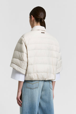 Lightweight down jacket in water-repellent microfiber.