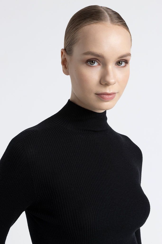 Pure new wool high neck sweater  