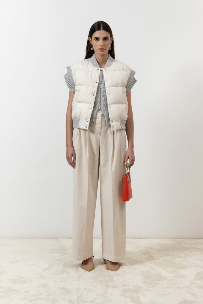 Pleated trousers in cotton silk gabardine and tencel  