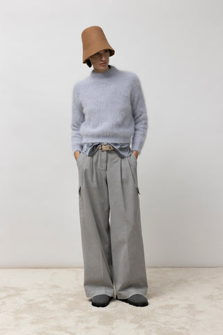 Pants with pleats  