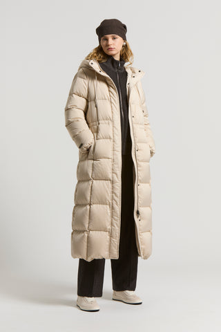 Look Woman 76