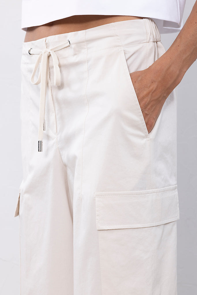 Trousers in light cotton satin  