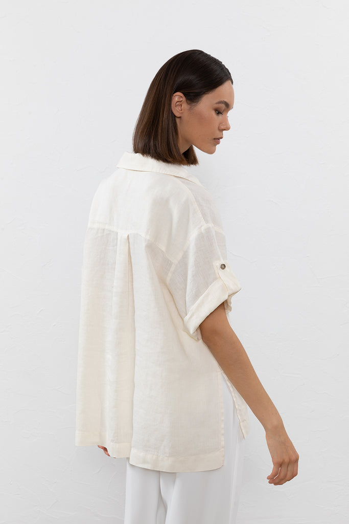 Blouse in pure linen  