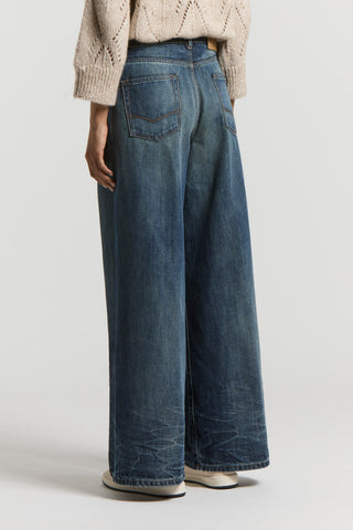 Wide-leg denim jeans