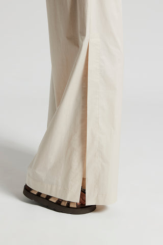 Trousers in lightweight stretch cotton satin