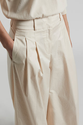 Trousers in lightweight stretch cotton satin