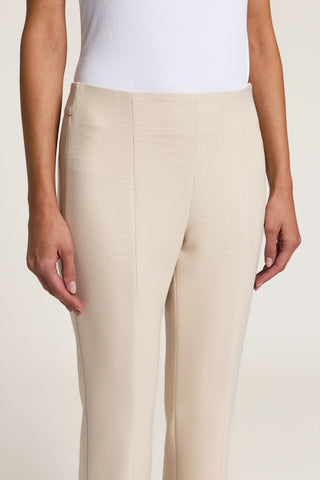 Zigarettenhose aus Funktionsdoppelgewebe