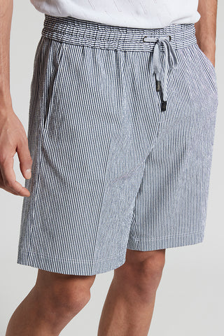 Stretch cotton seersucker shorts