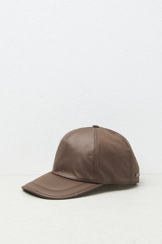 Hat in technical cotton blend fabric