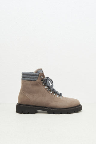 Nabuk leather and sheepskin mountain boots  