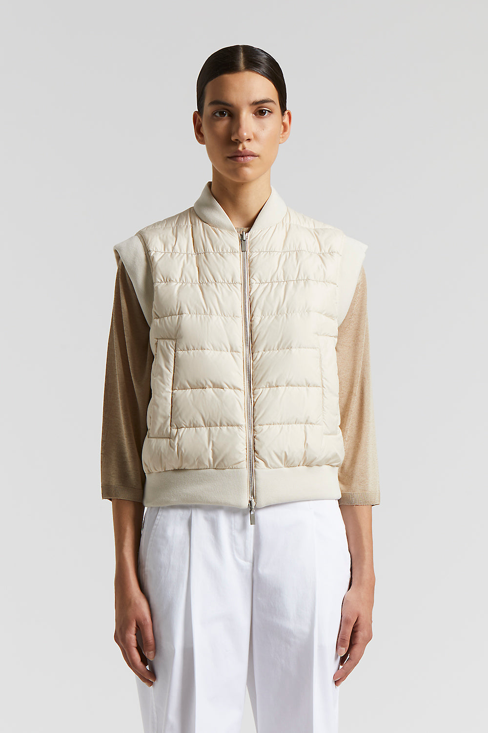 ボトムスその他 Peserico Tailored Linen Gilet With Deep V-Neckline Plain-coloured pure linen gabardine waistcoat | Peserico US