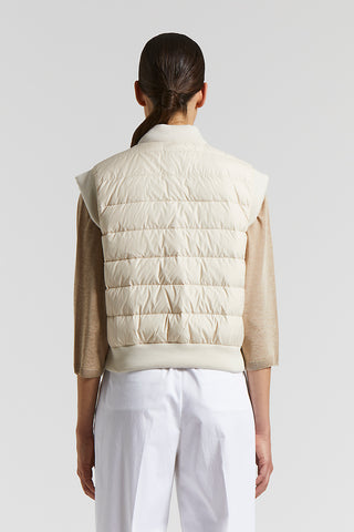 Short sleeveless down jacket with bomber collar