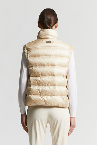 Ultra-lightweight nylon and down waistcoat