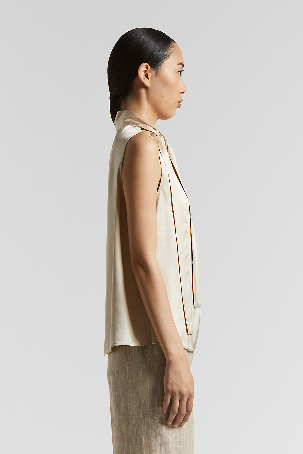 WARY SATIN SLEEVELESS TOPノースリーブ