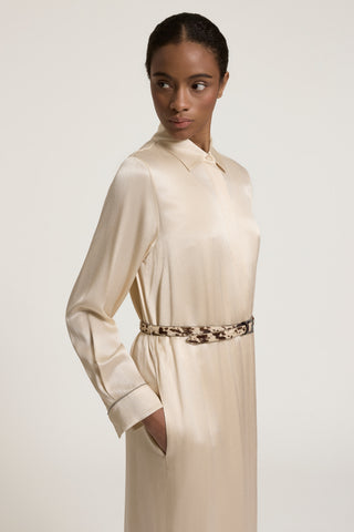 Kleid aus gehämmertem Satin 3 / 3