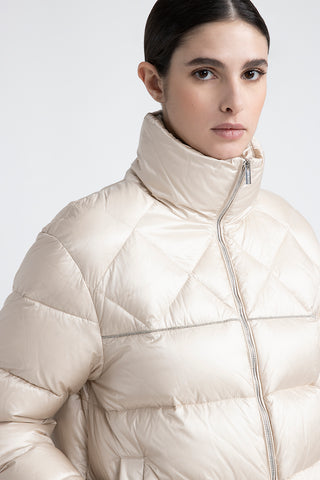 Short goose down jacket in ultralight nylon  