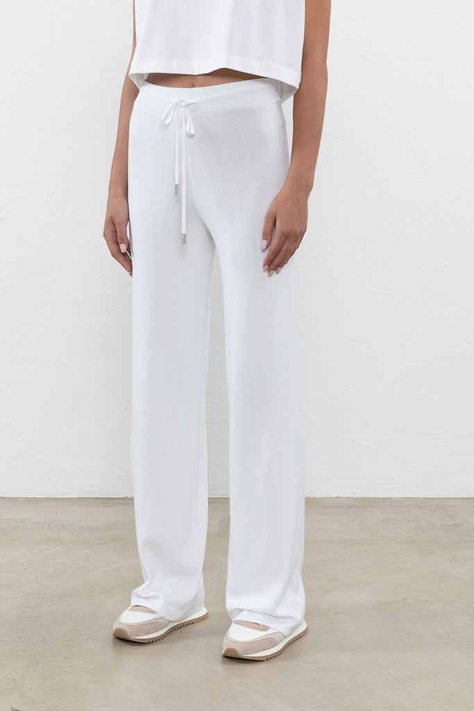Compact pure cotton trousers  