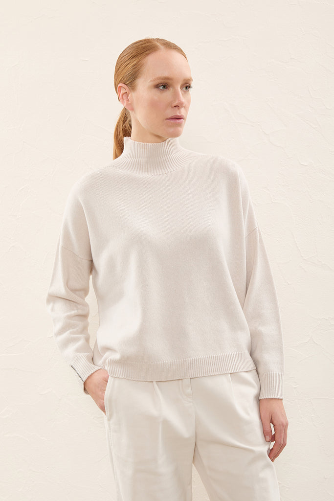 Turtle neck sweater in wool, silk and cachmere  