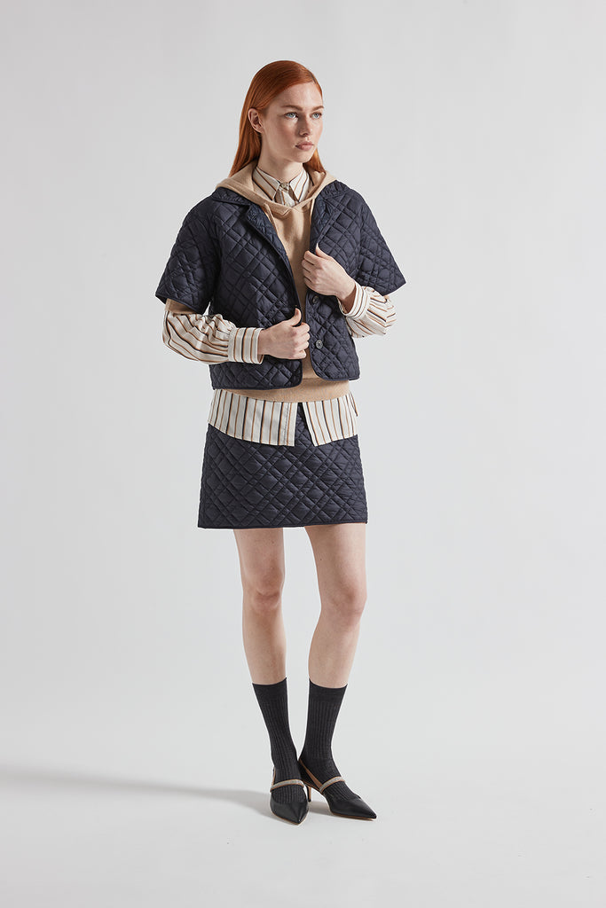 Short-sleeved hooded sweater in a wool, silk and cashmere blend  