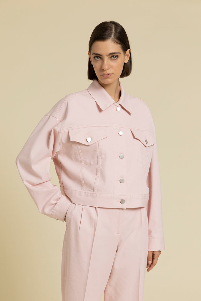 Cropped trucker jacket in comfort dyed cotton bull denim  