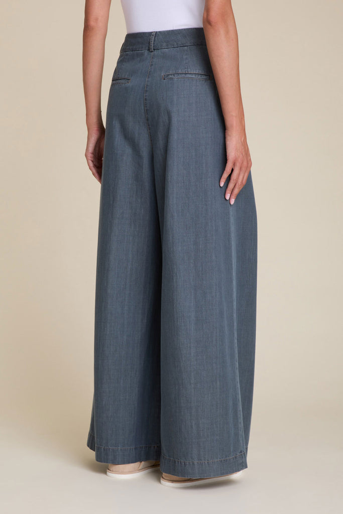 Extra-wide trousers with stitching and maxi pleats in light indigo washed cotton  