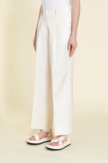 Elegant palazzo pants with pleats in glossy linen and viscose satin  