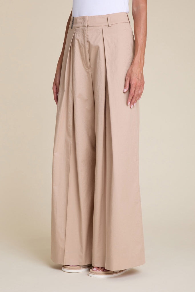 Extra-wide trousers with stitching and maxi pleats in luminous cotton comfort satin  