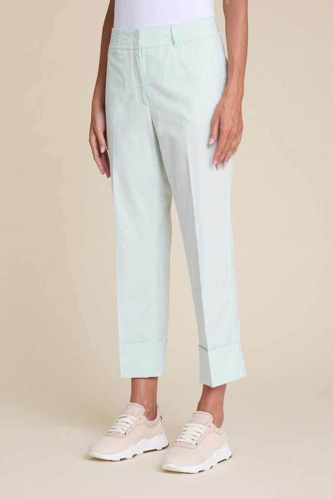 Casual trousers with deep turn-ups in superlight washed cotton  