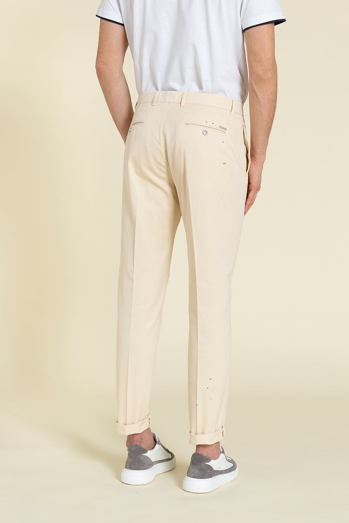 GARMENT-DYED CHINOS WITH COLOUR SPOT EFFECT  