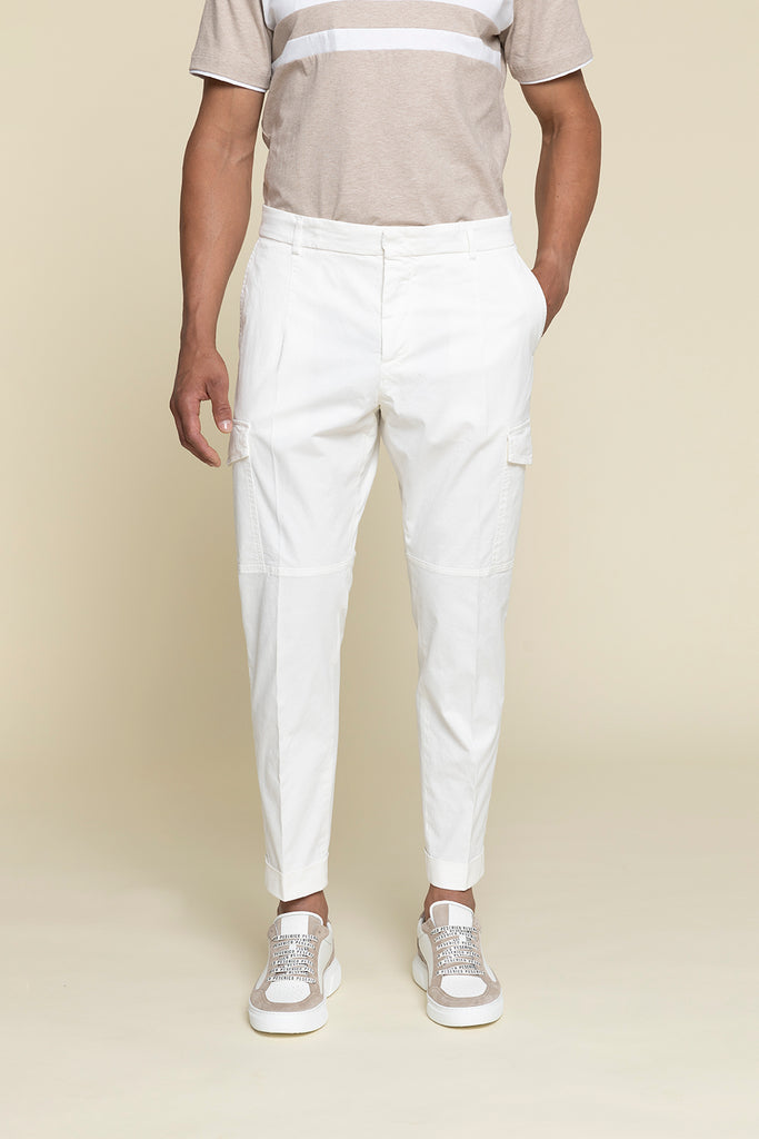 GARMENT-DYED CHINOS WITH CARGO POCKETS IN STRETCH COTTON  