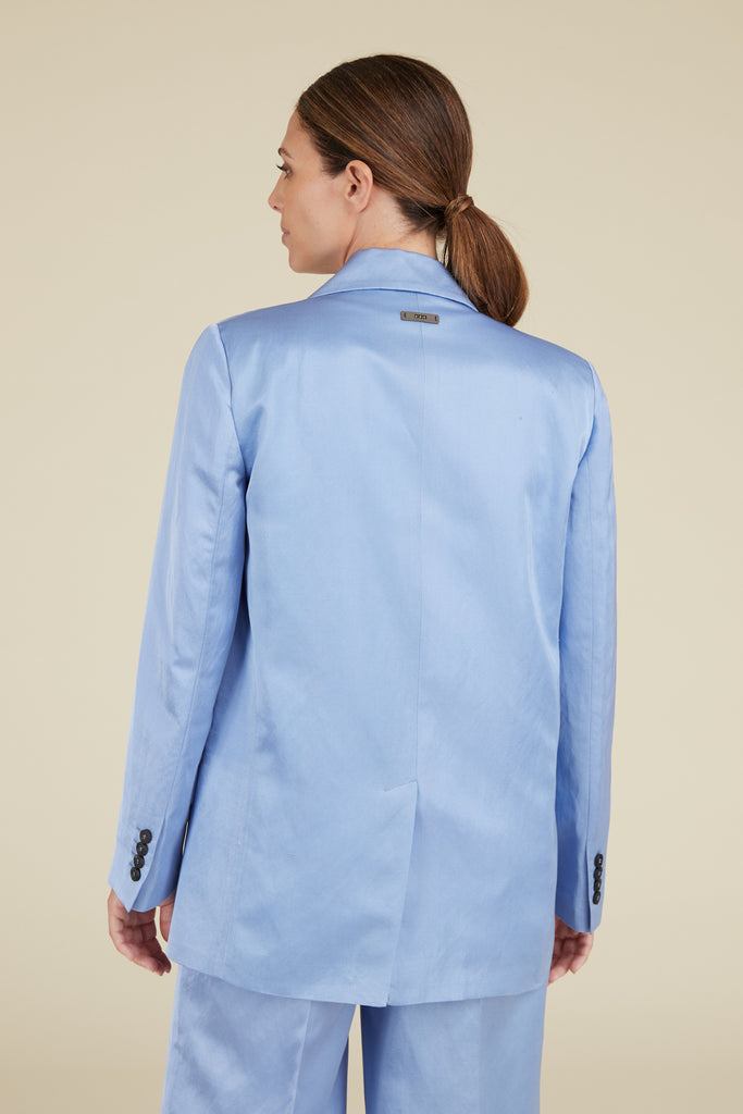 Elegant oversize double-breasted blazer in luminous viscose and linen satin  