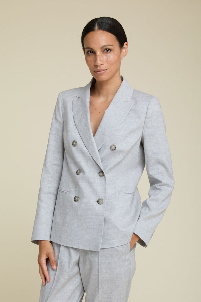 Elegant double-breasted blazer in natural stretch Estrato wool-linen blend  