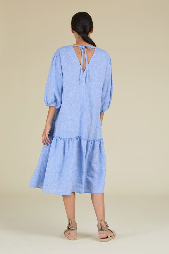 Flounced dress with deep V-neck in light pure linen  