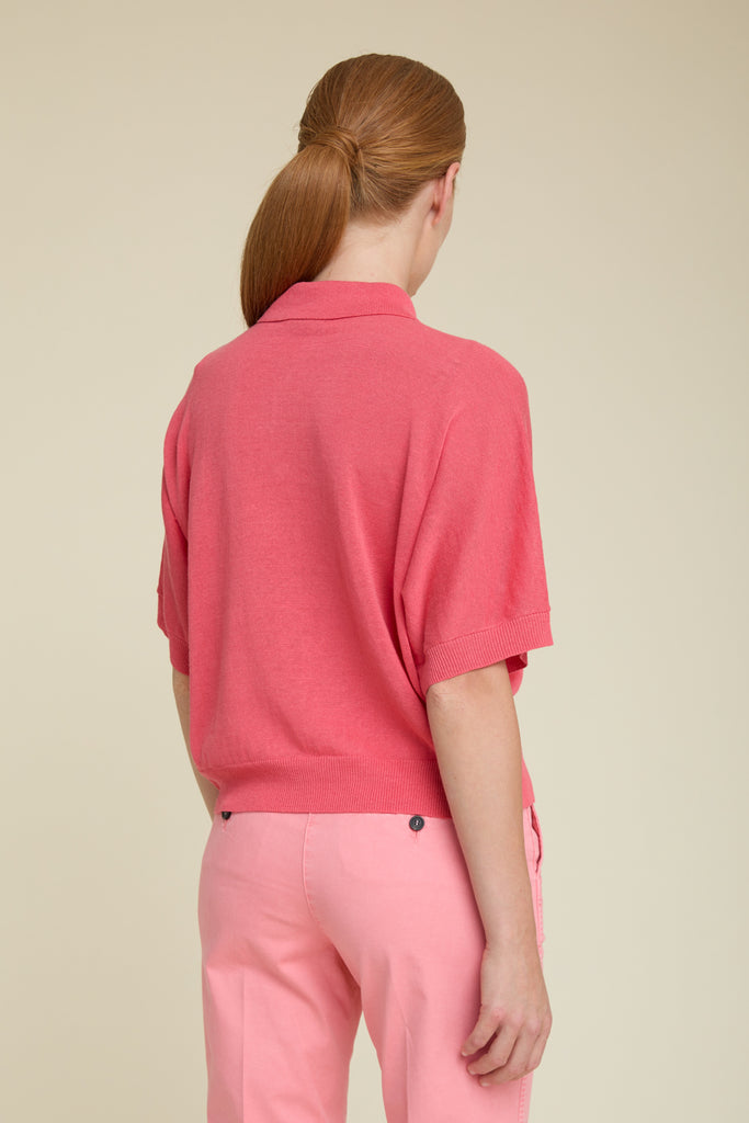 Short sleeve polo shirt in cool linen cotton crŠpe yarn with diamond cut chain trim on pocket  